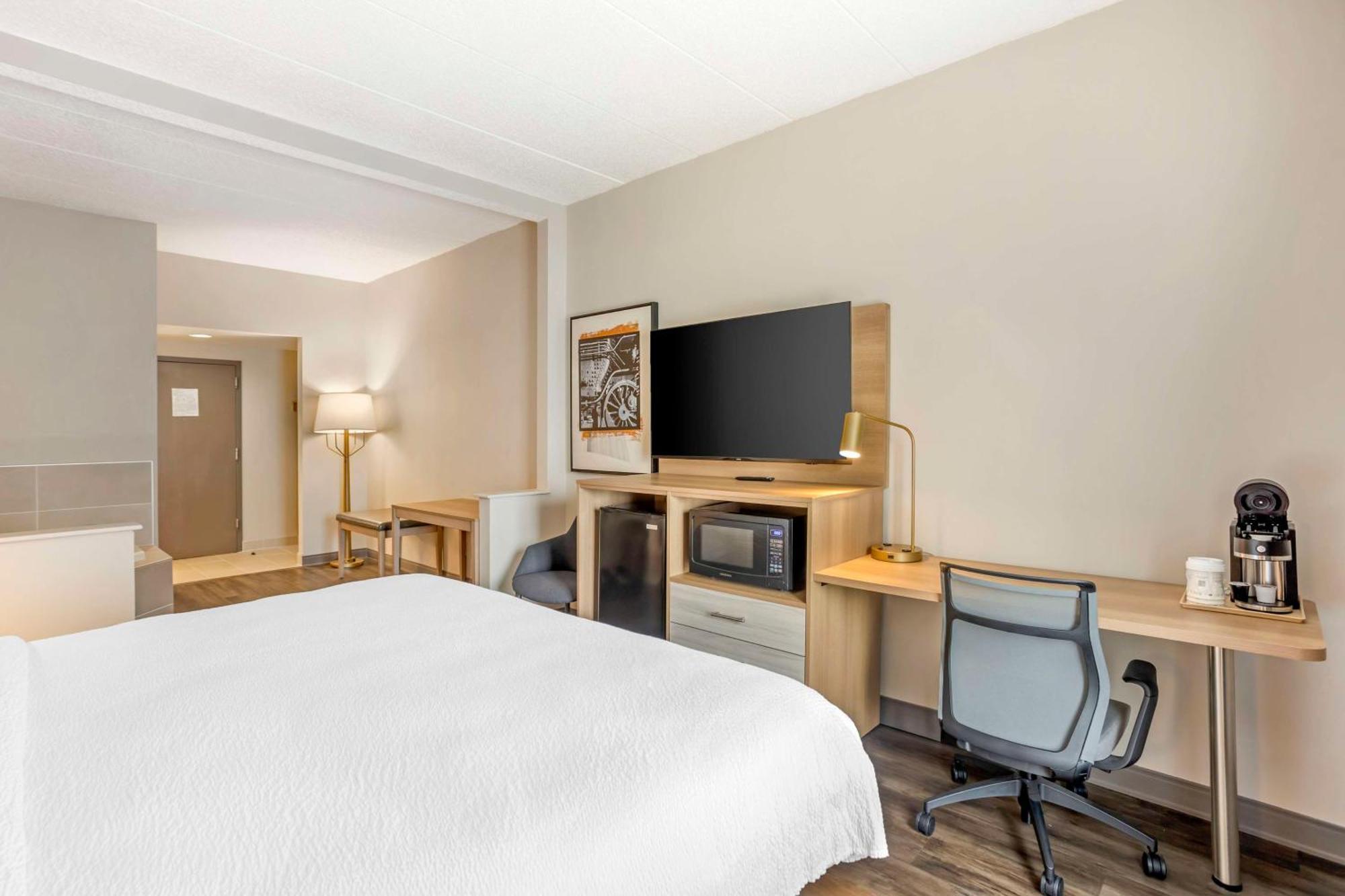 Best Western Plus Heritage Rail Inn & Suites York Bagian luar foto