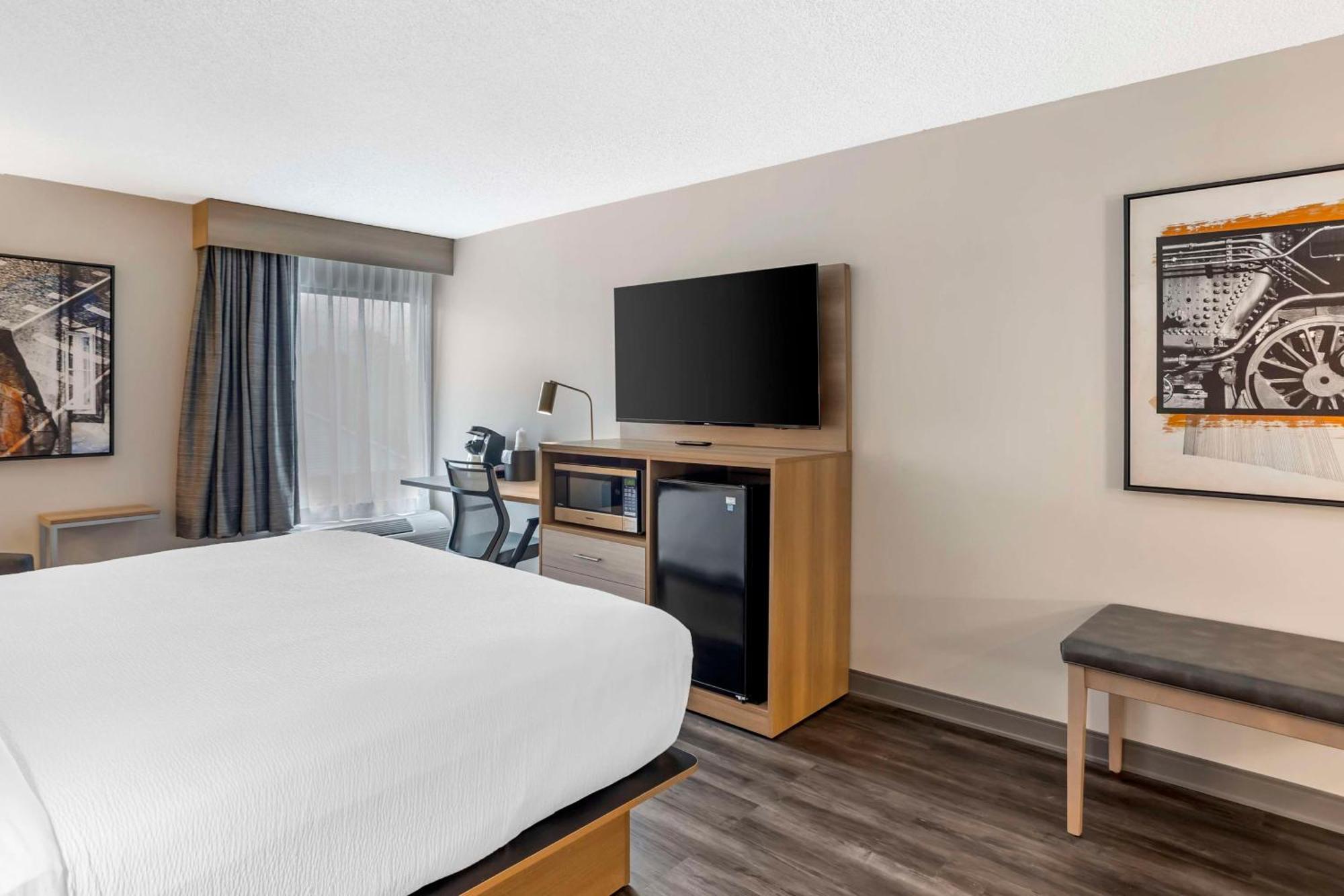 Best Western Plus Heritage Rail Inn & Suites York Bagian luar foto