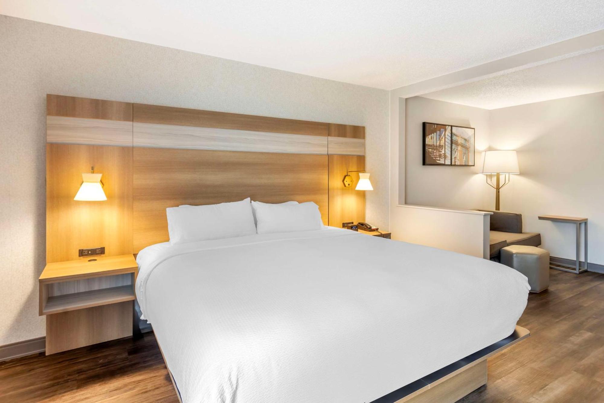 Best Western Plus Heritage Rail Inn & Suites York Bagian luar foto