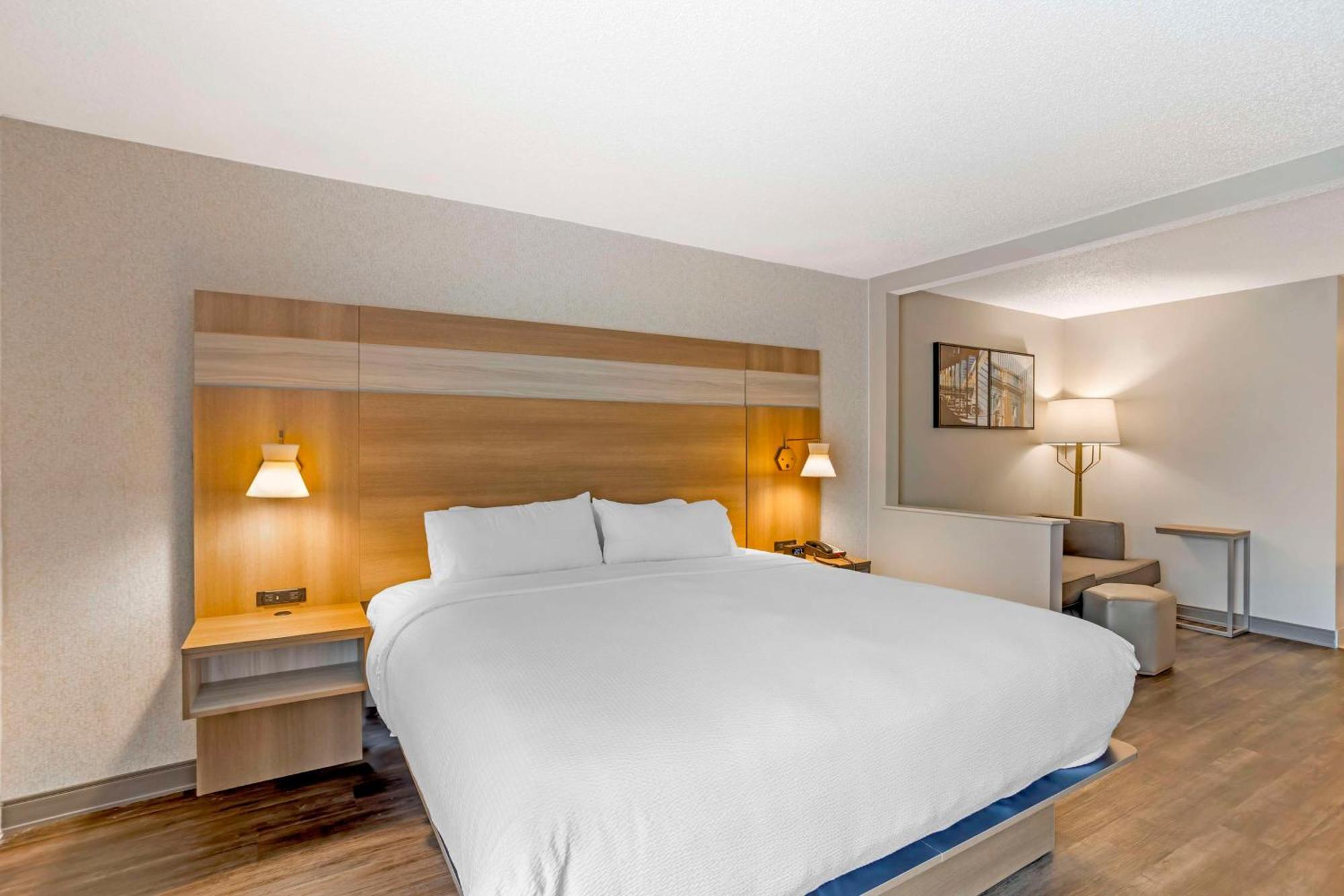 Best Western Plus Heritage Rail Inn & Suites York Bagian luar foto