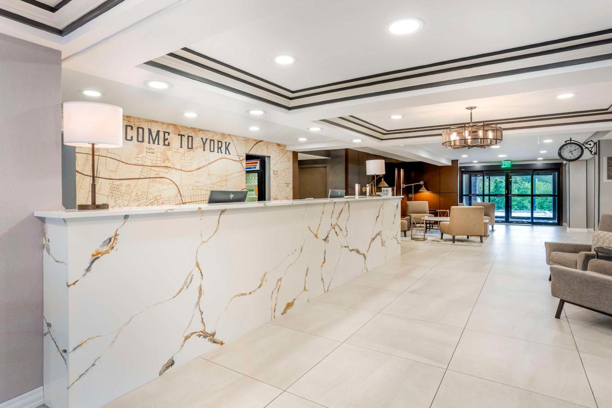 Best Western Plus Heritage Rail Inn & Suites York Bagian luar foto