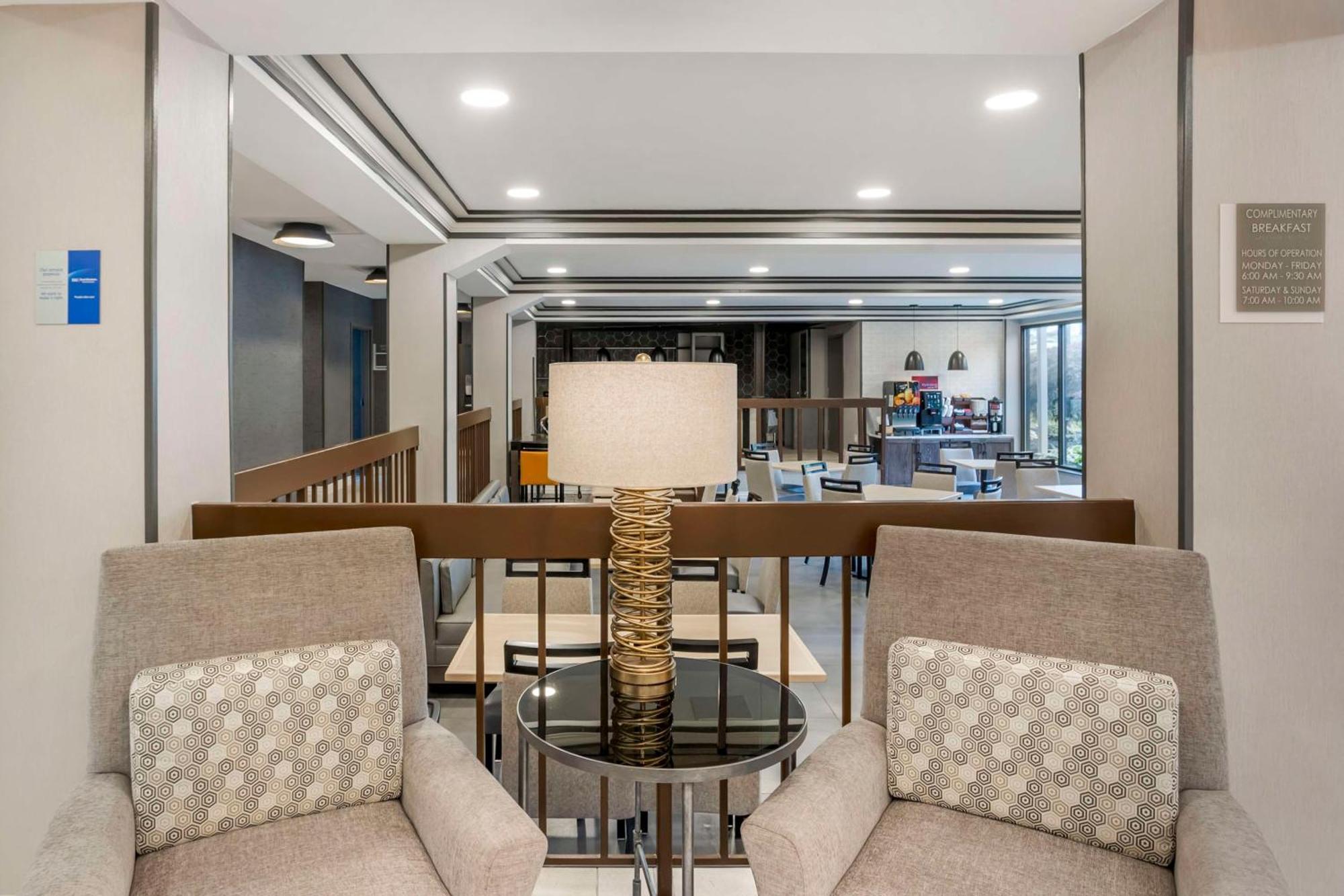 Best Western Plus Heritage Rail Inn & Suites York Bagian luar foto