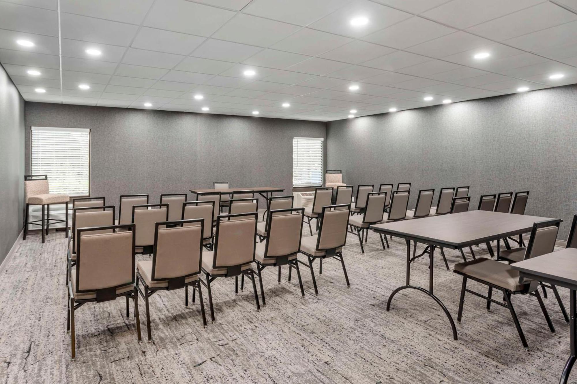 Best Western Plus Heritage Rail Inn & Suites York Bagian luar foto